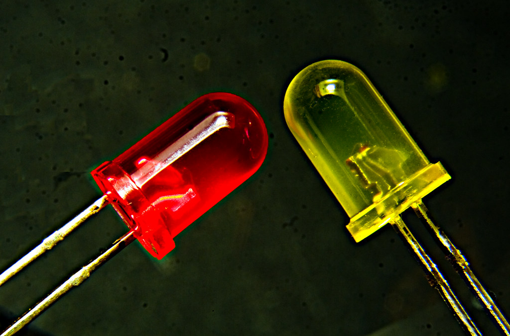 LED (Light Emitting Diode)
